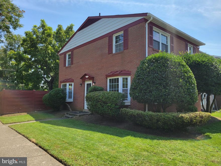 Move in ready front brick end unit townhouse close to Route 1 & I-95. Within minutes to VRE, shopping centers, restaurants, Quantico Marine Base and Fort Belvoir. Updated kitchen with quartz countertop. Upper level freshly painted, new carpet and hall bathroom updated.