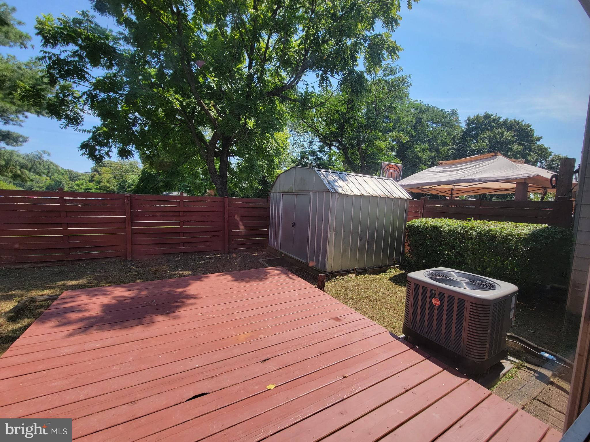 WILLOWBROOK - Residential