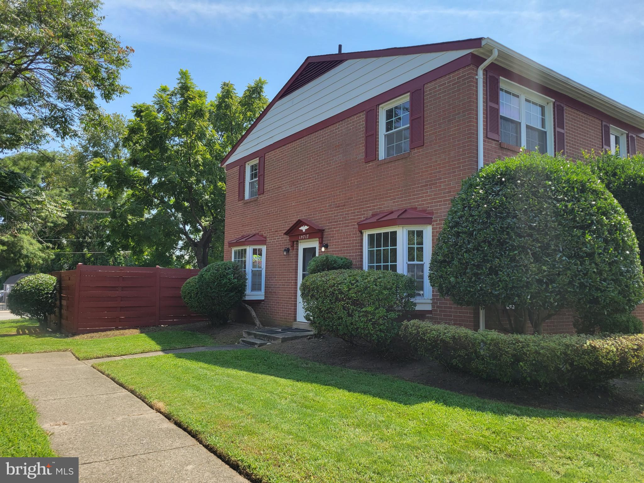 WILLOWBROOK - Residential