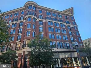 1390 Kenyon Street NW Unit 729