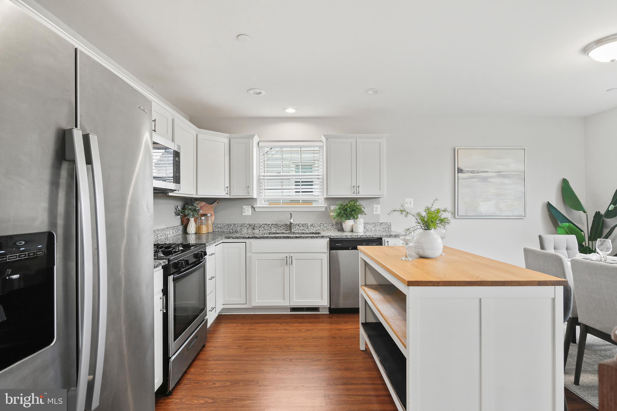 ARUNDEL GARDENS - Residential