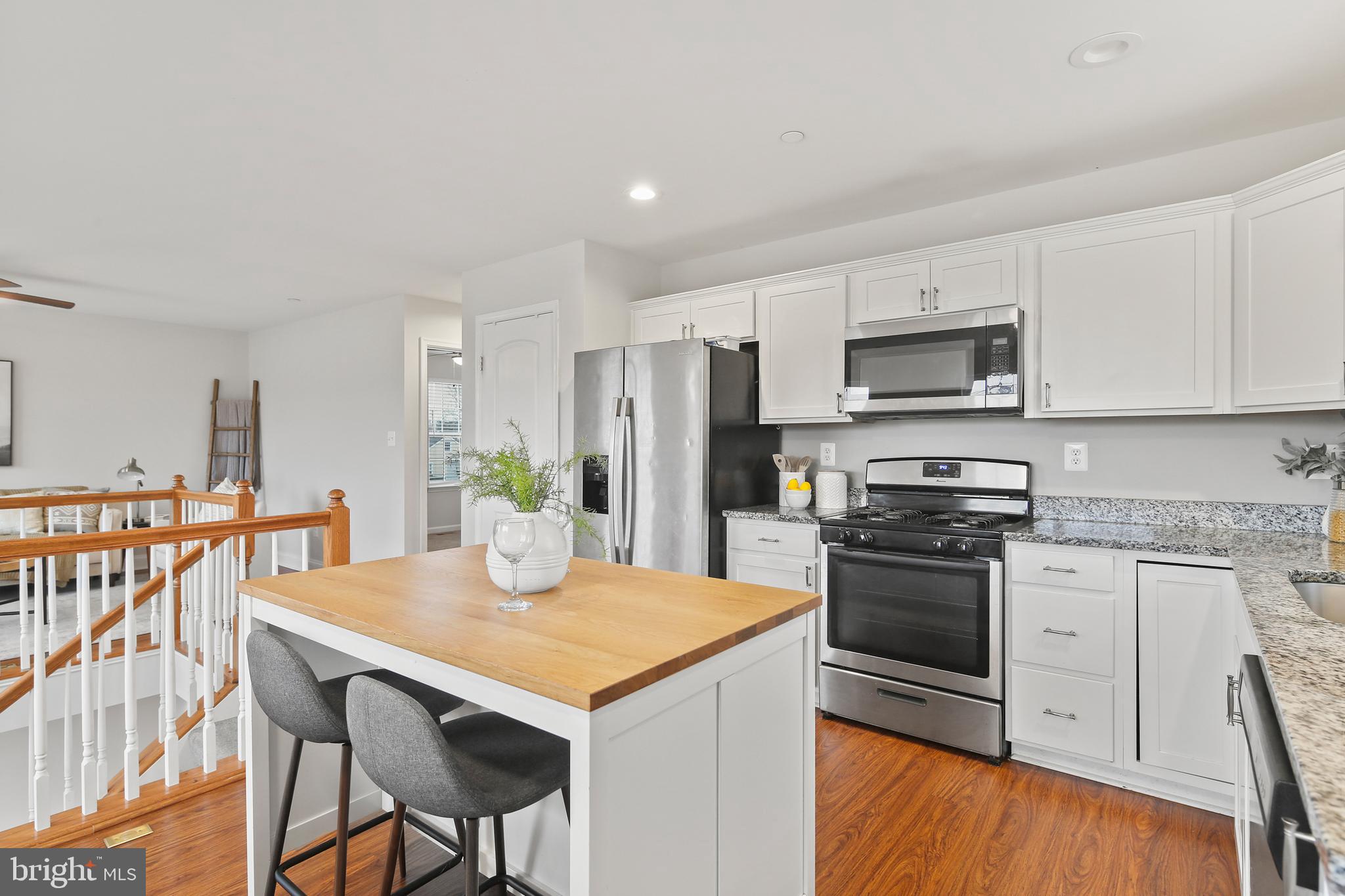 ARUNDEL GARDENS - Residential