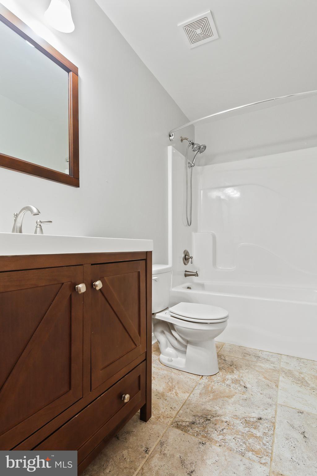 ARUNDEL GARDENS - Residential