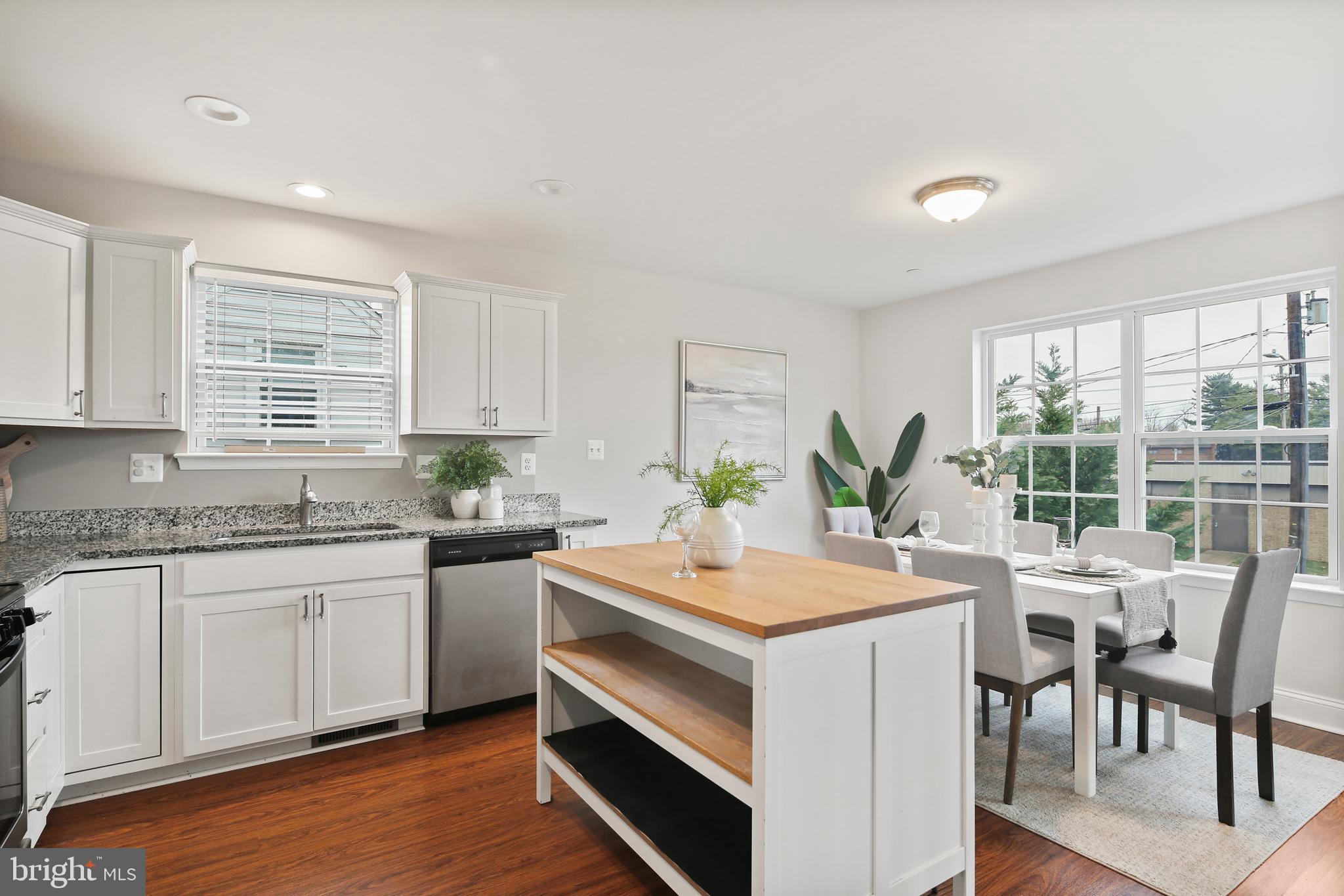 ARUNDEL GARDENS - Residential