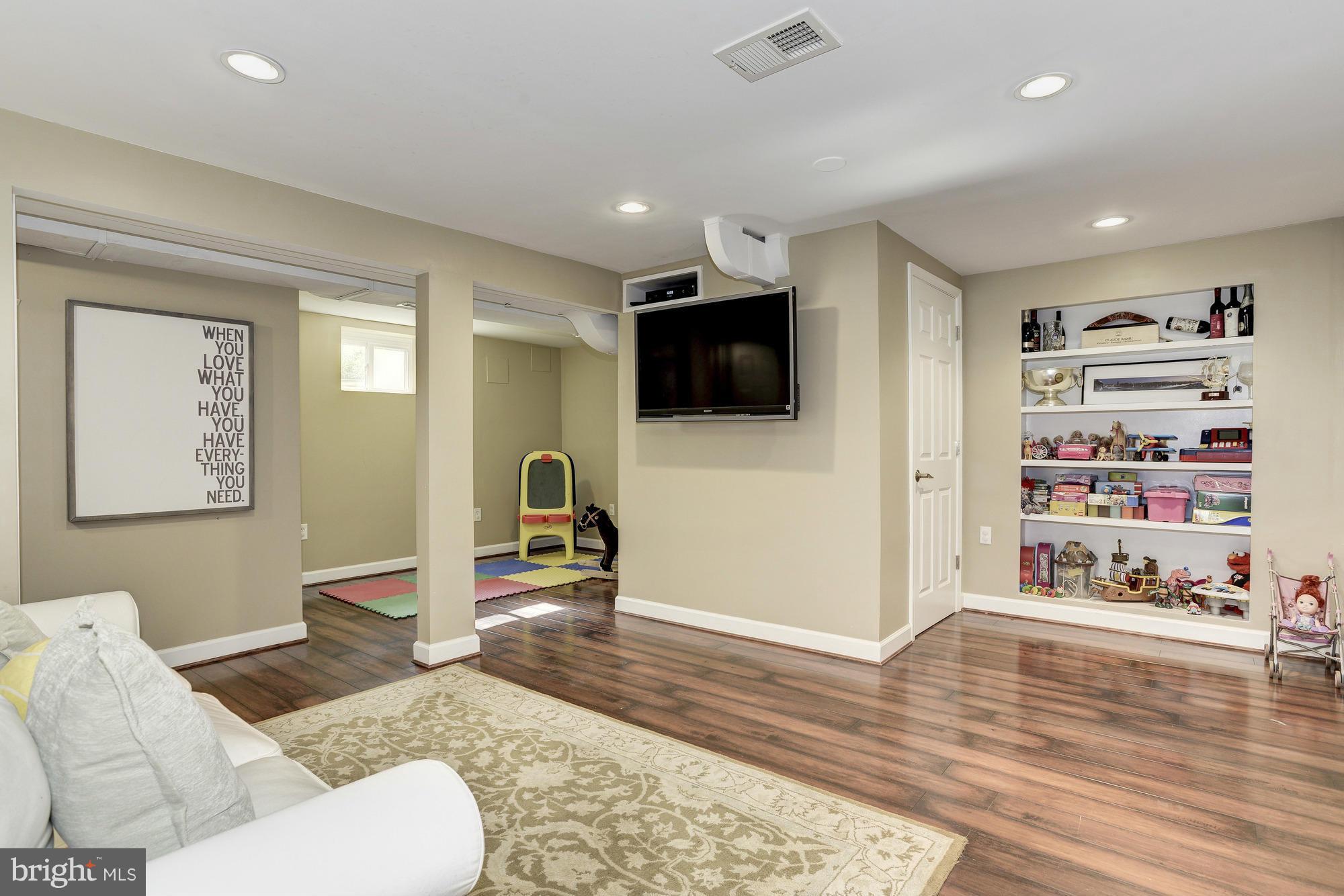 ALTA VISTA TERRACE - Residential