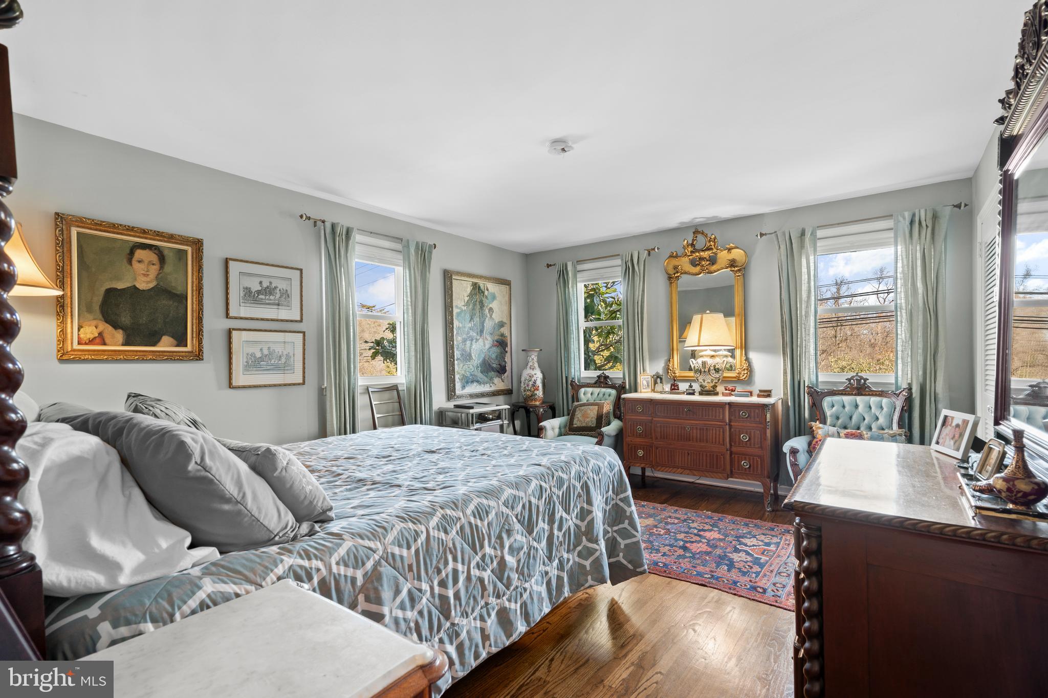 CHESTNUT HILL - Residential