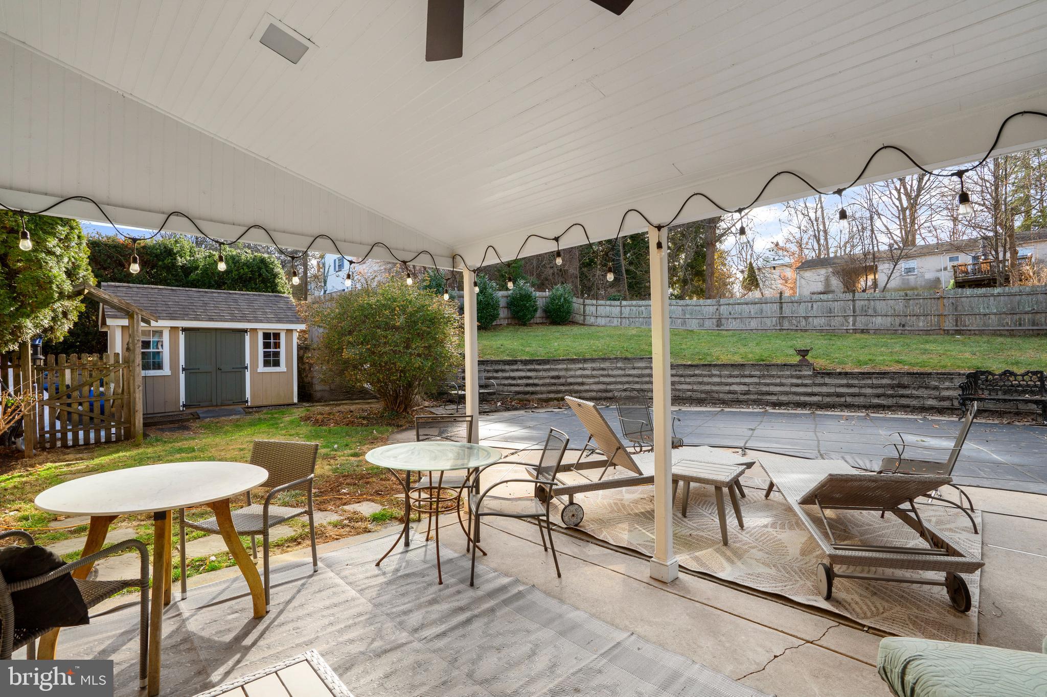 CHESTNUT HILL - Residential