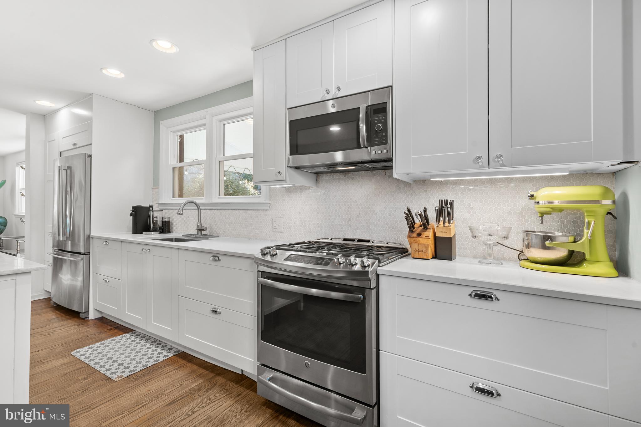 CHESTNUT HILL - Residential