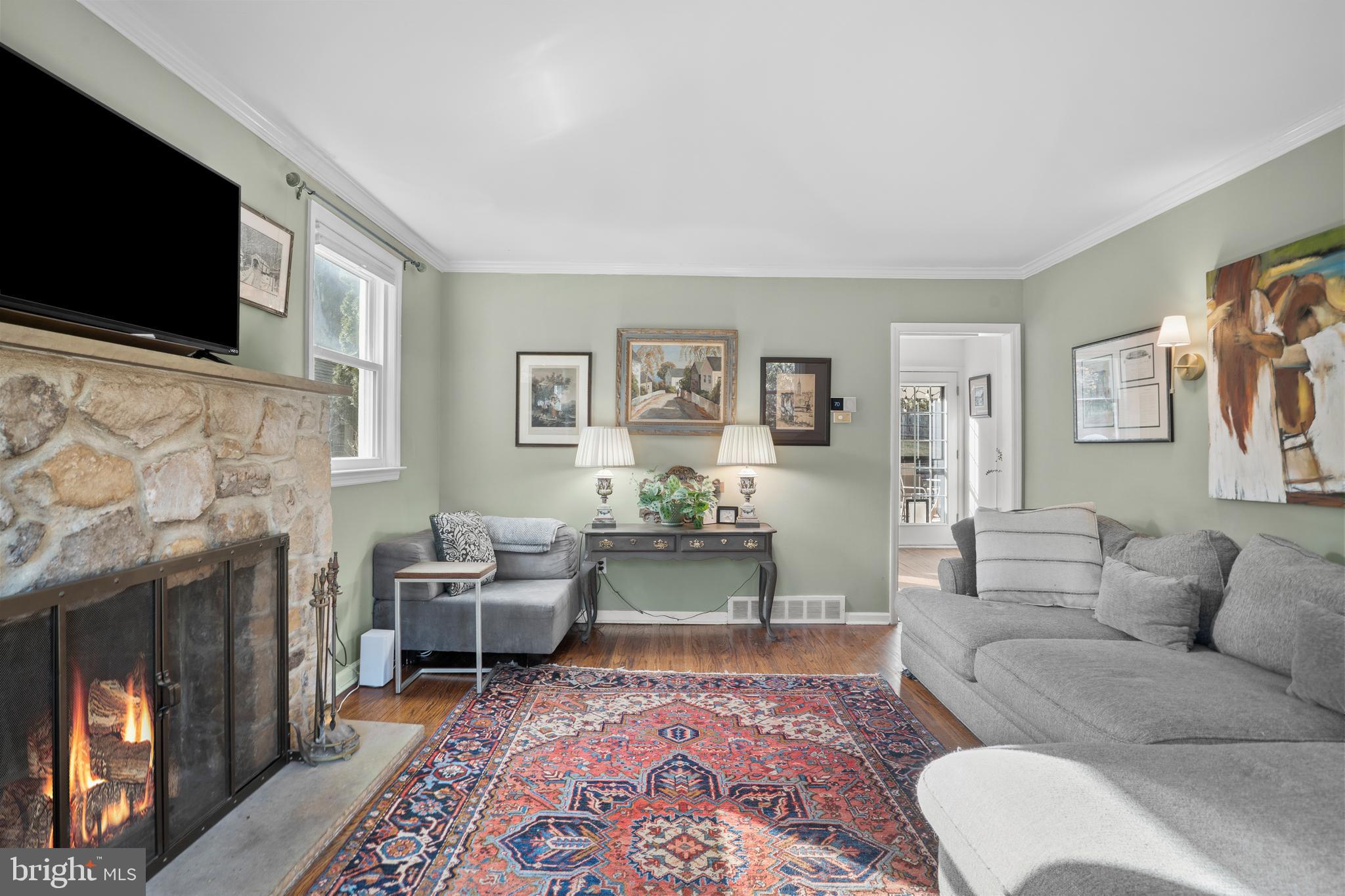 CHESTNUT HILL - Residential