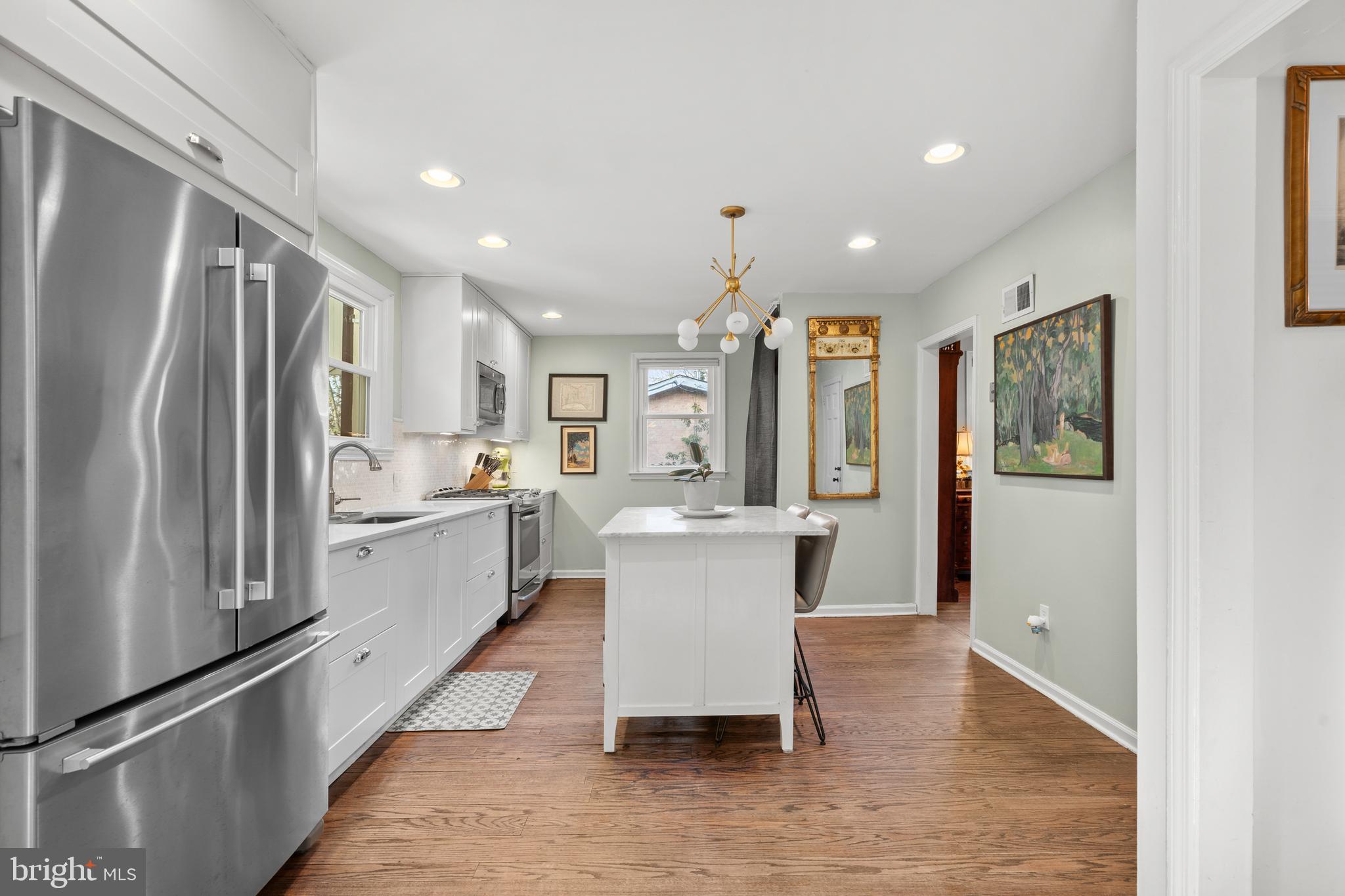 CHESTNUT HILL - Residential