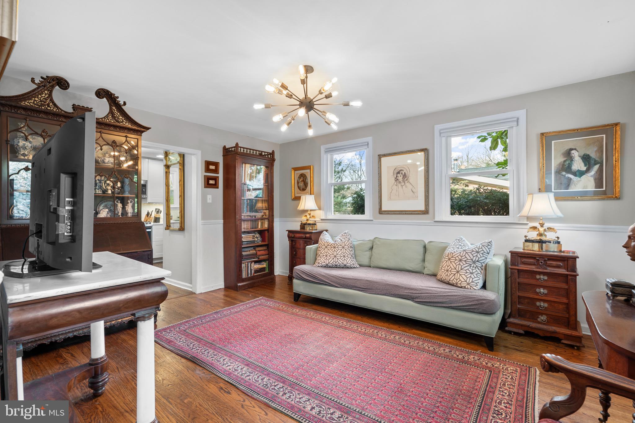 CHESTNUT HILL - Residential