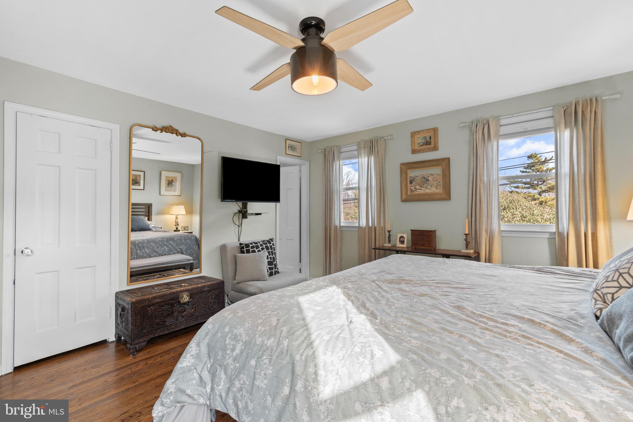 CHESTNUT HILL - Residential