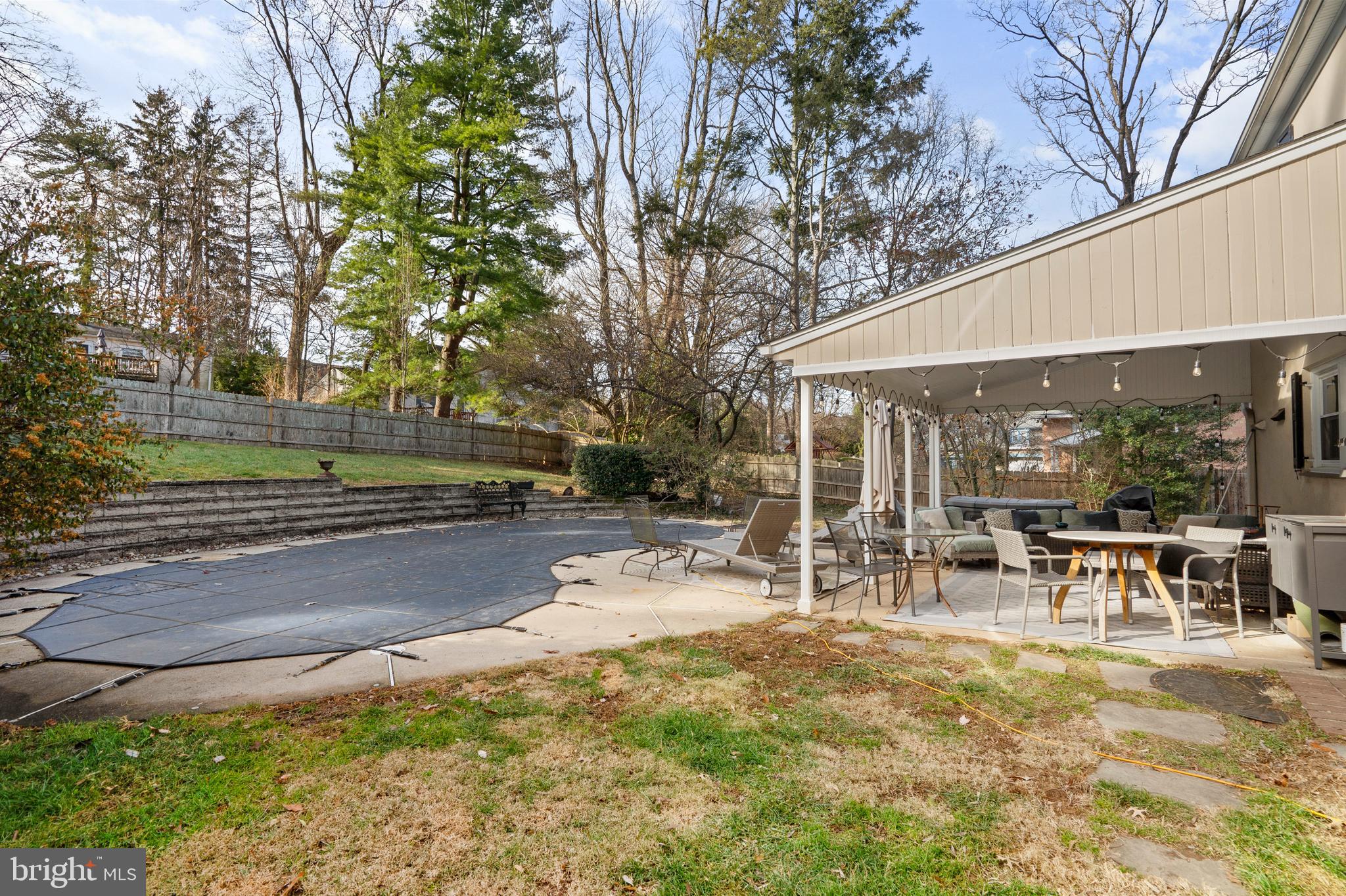 CHESTNUT HILL - Residential