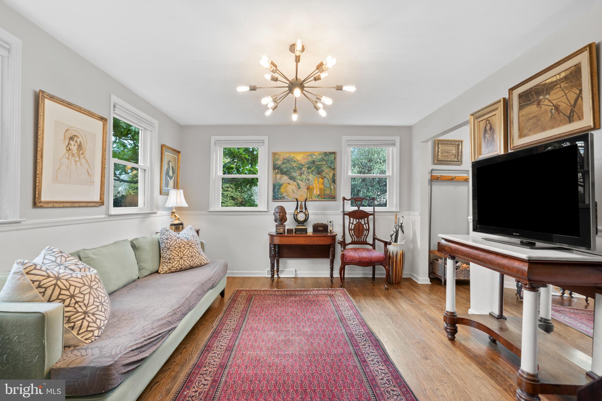 CHESTNUT HILL - Residential