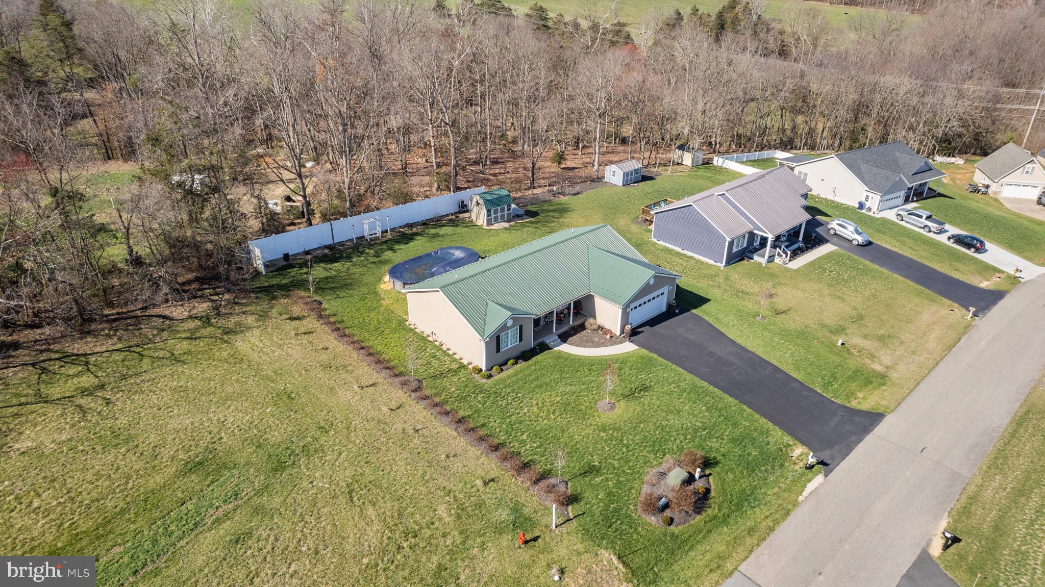 DEERFIELD ESTATES - Residential