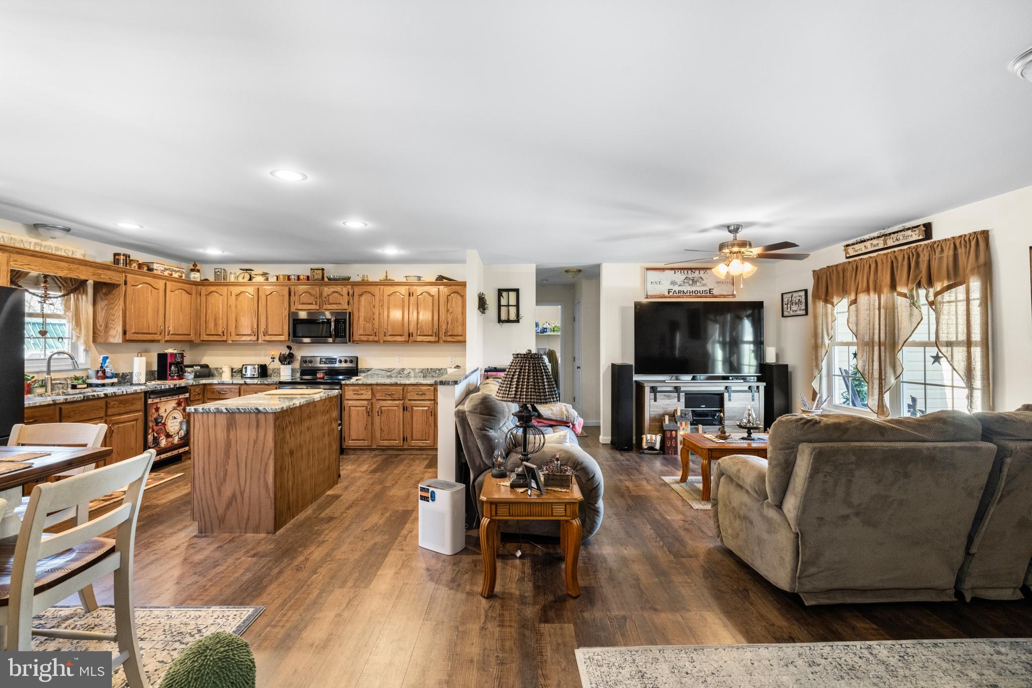 DEERFIELD ESTATES - Residential