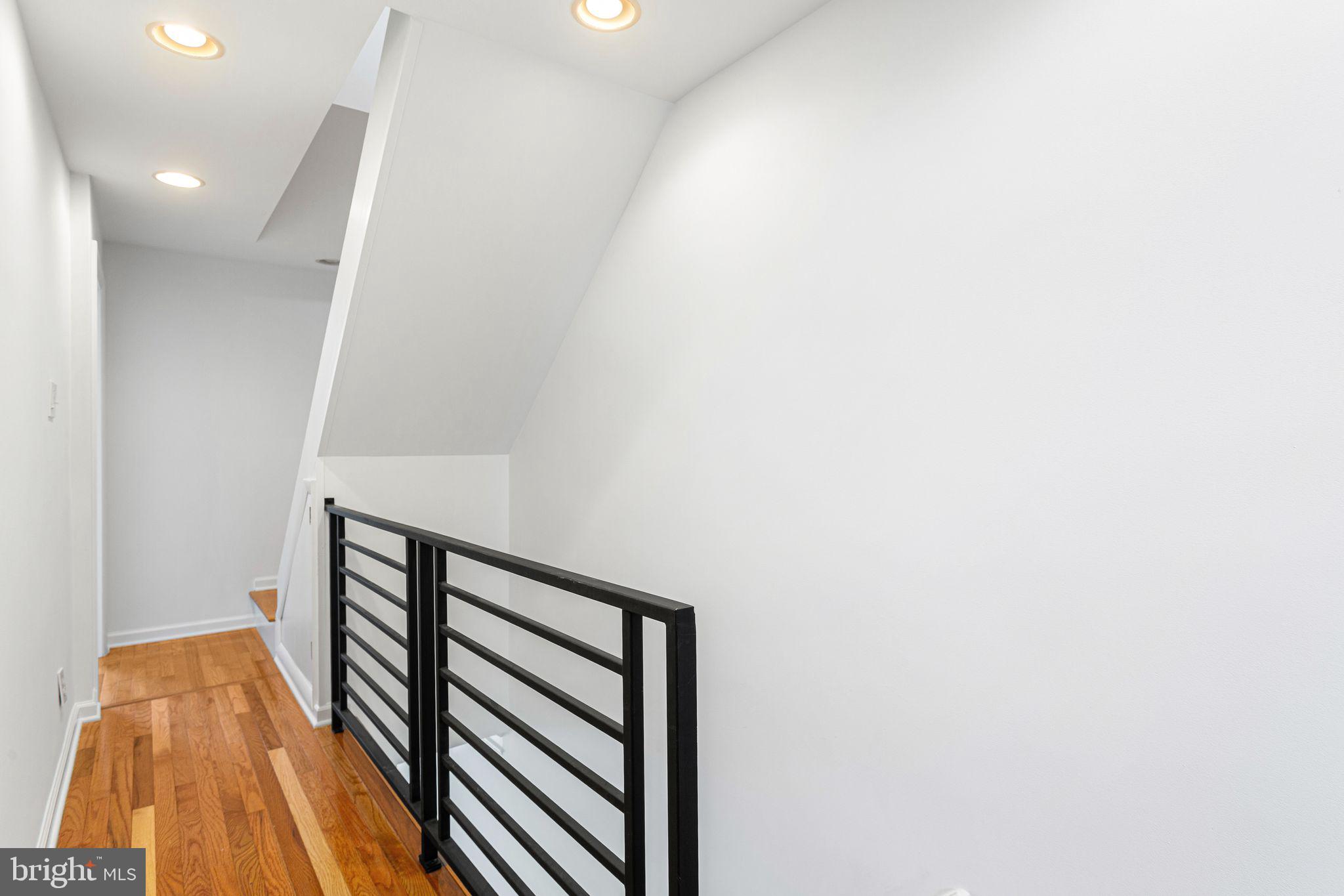 GIRARD ESTATES - Residential