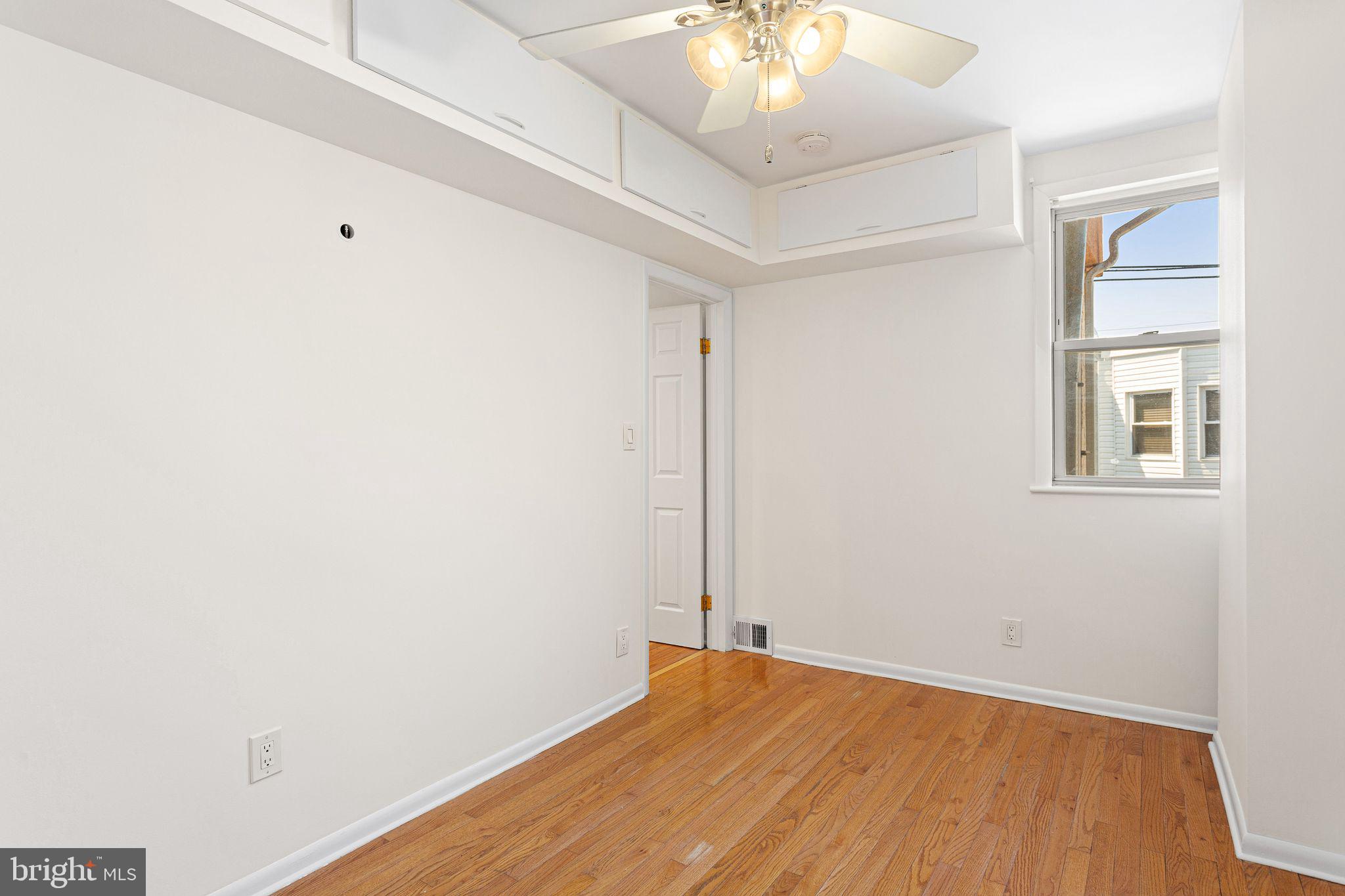 GIRARD ESTATES - Residential