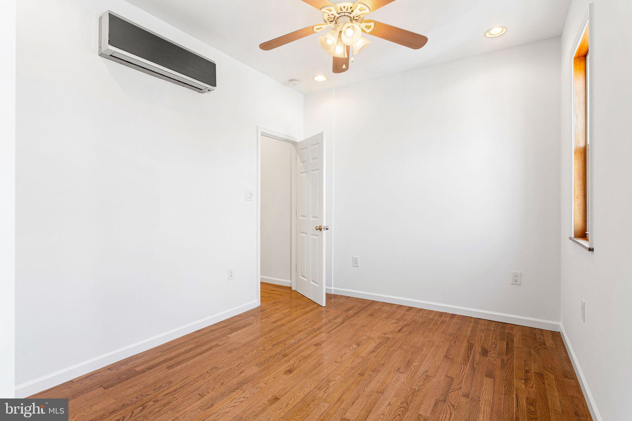 GIRARD ESTATES - Residential