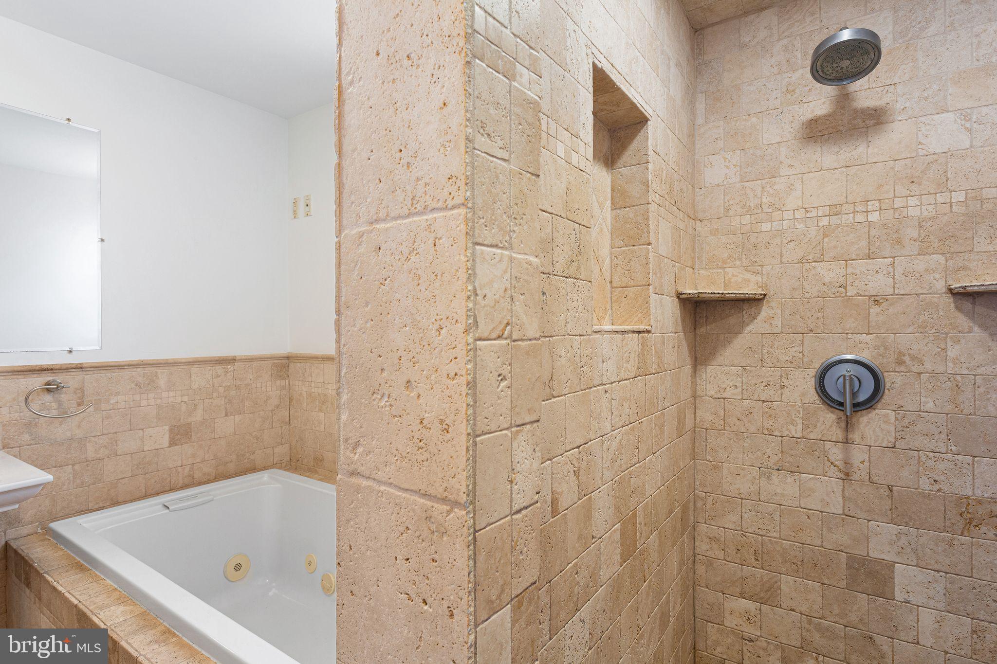 GIRARD ESTATES - Residential