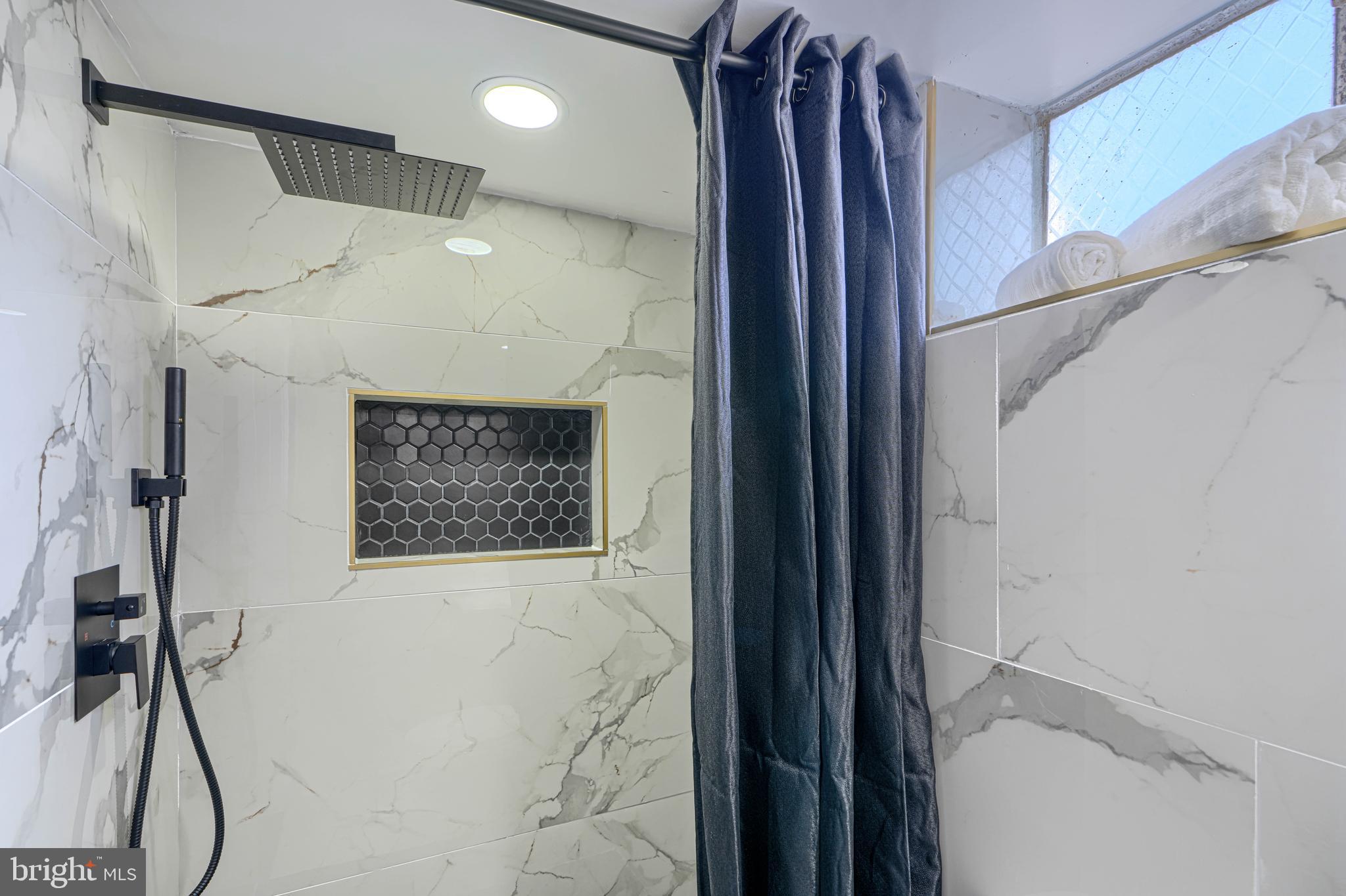 CEDONIA - Residential