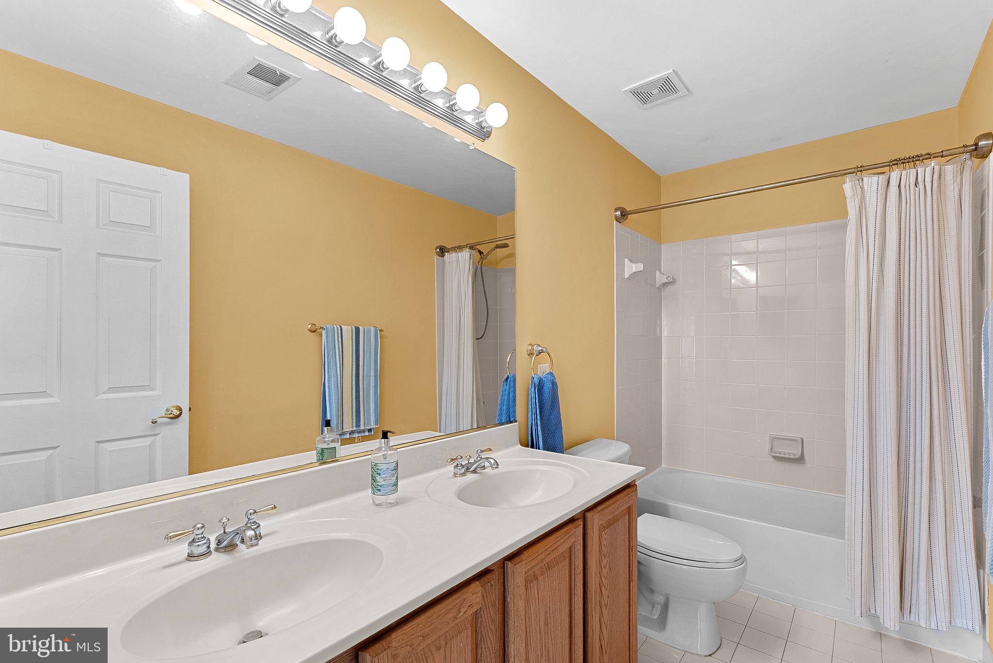 CEDAR RIDGE - Residential