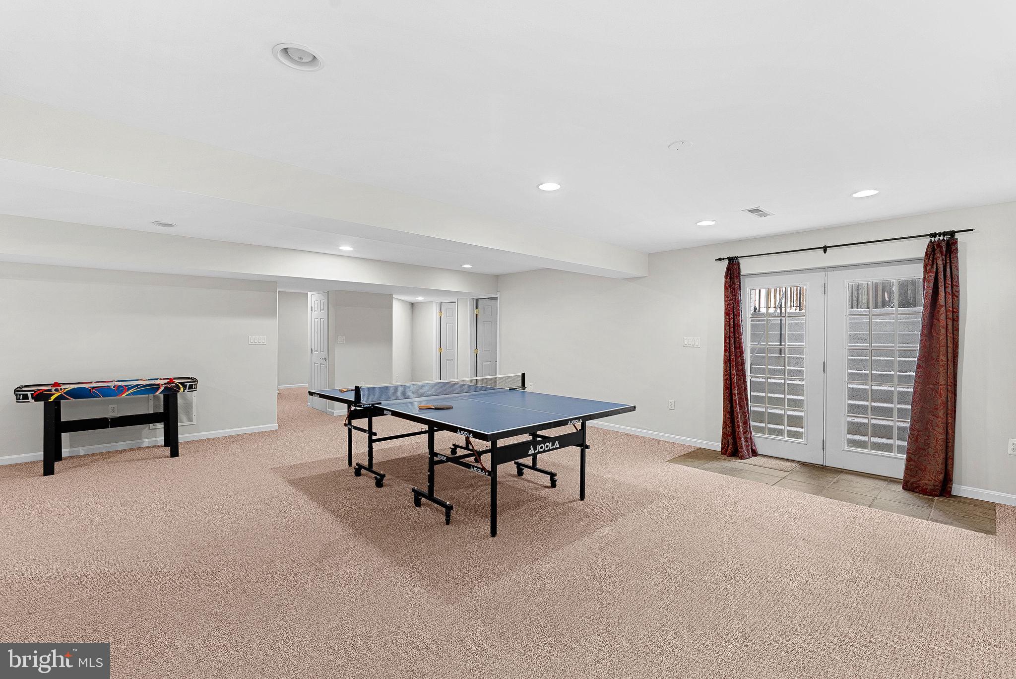 CEDAR RIDGE - Residential