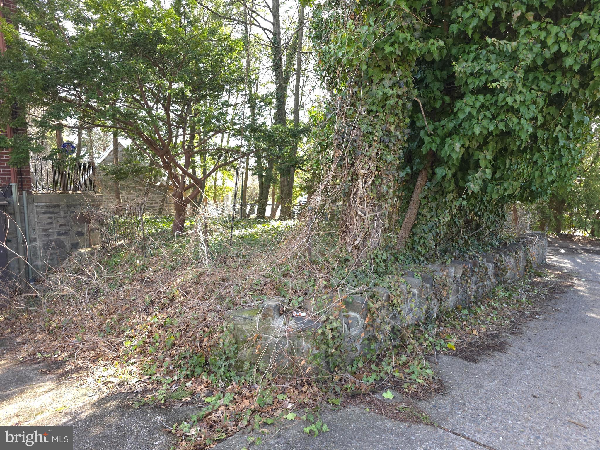 988 ALLENGROVE STREET