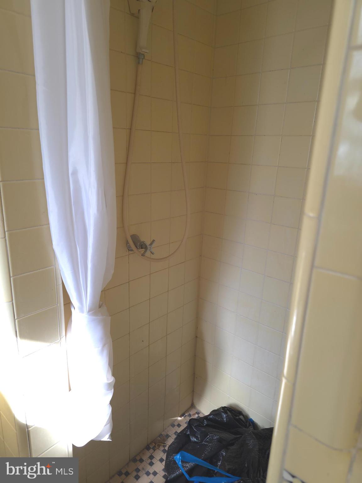 NORTHWOOD - Residential