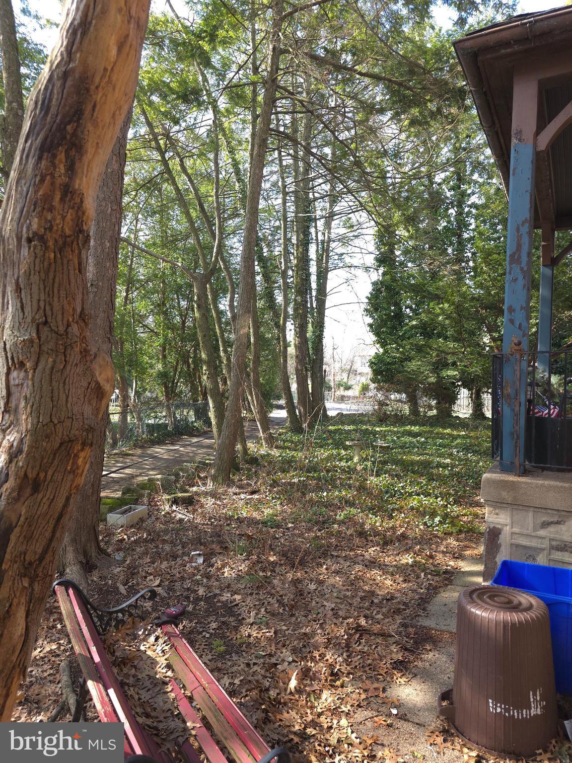 988 ALLENGROVE STREET