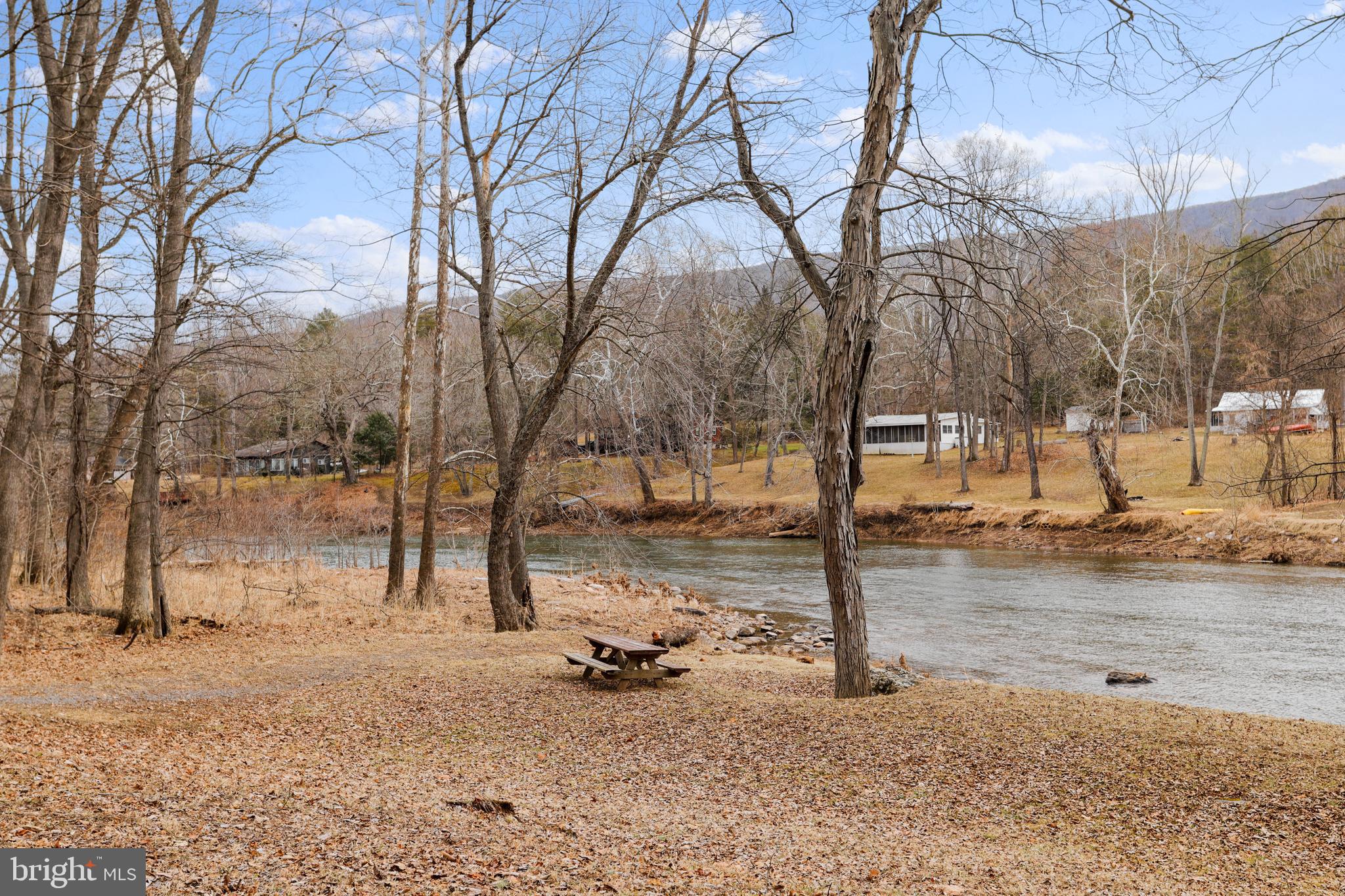 RIVER RIDGE - Residential