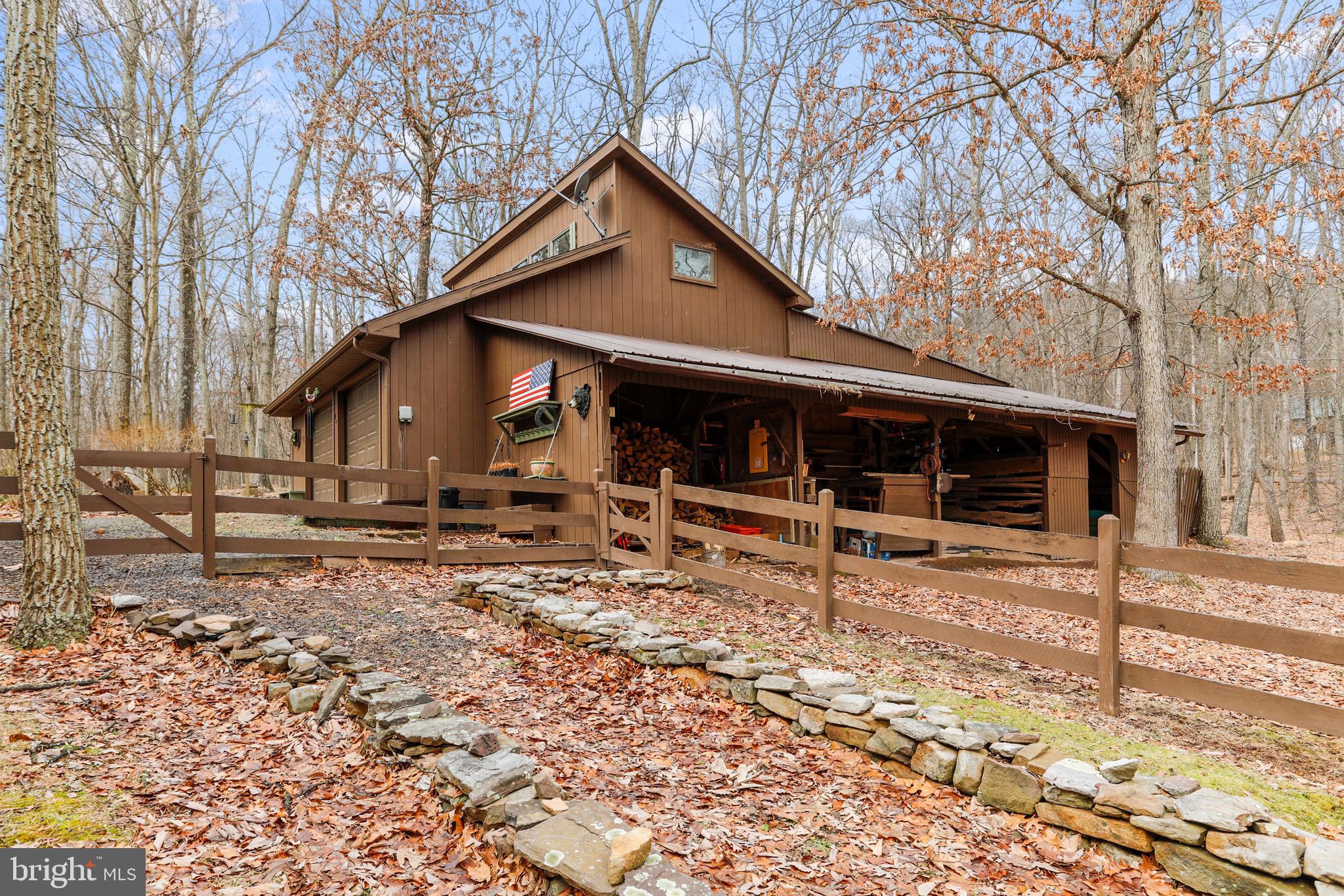 RIVER RIDGE - Residential