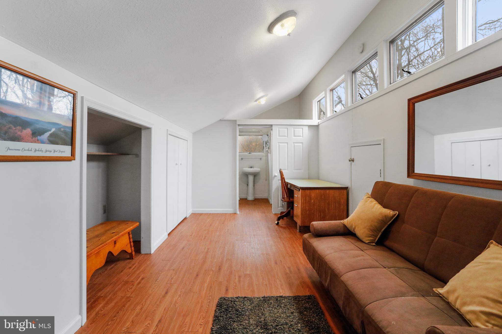 RIVER RIDGE - Residential