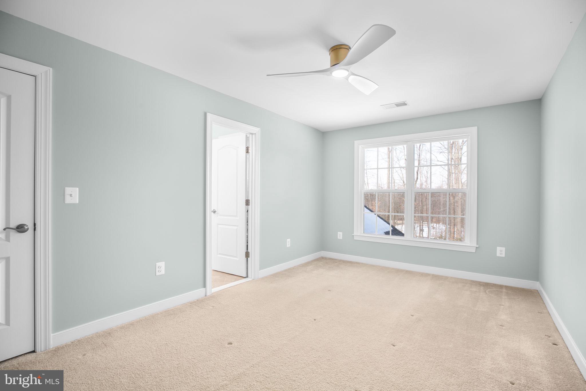 AUGUSTINE AT THE GLENS - Residential