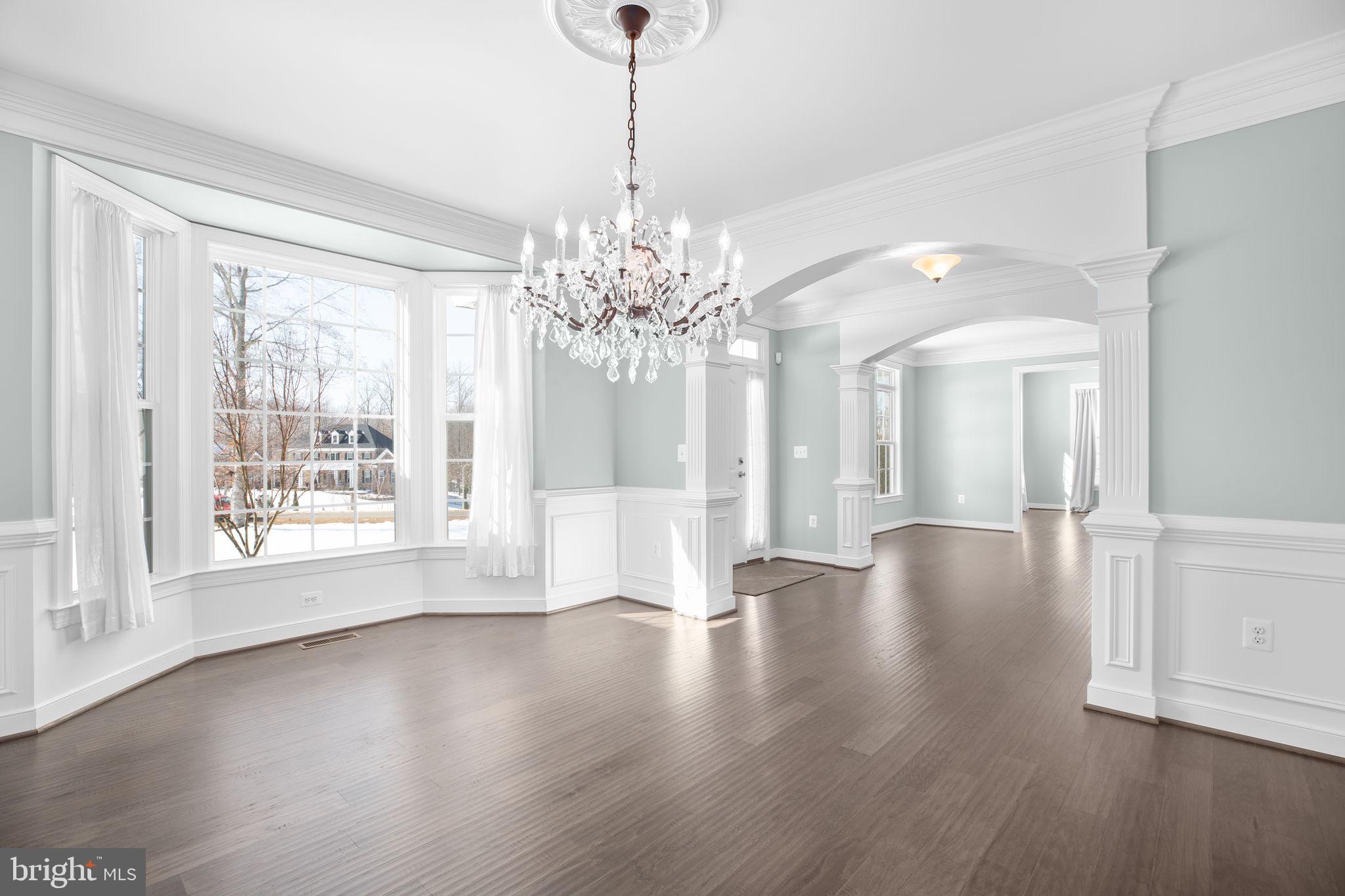 AUGUSTINE AT THE GLENS - Residential