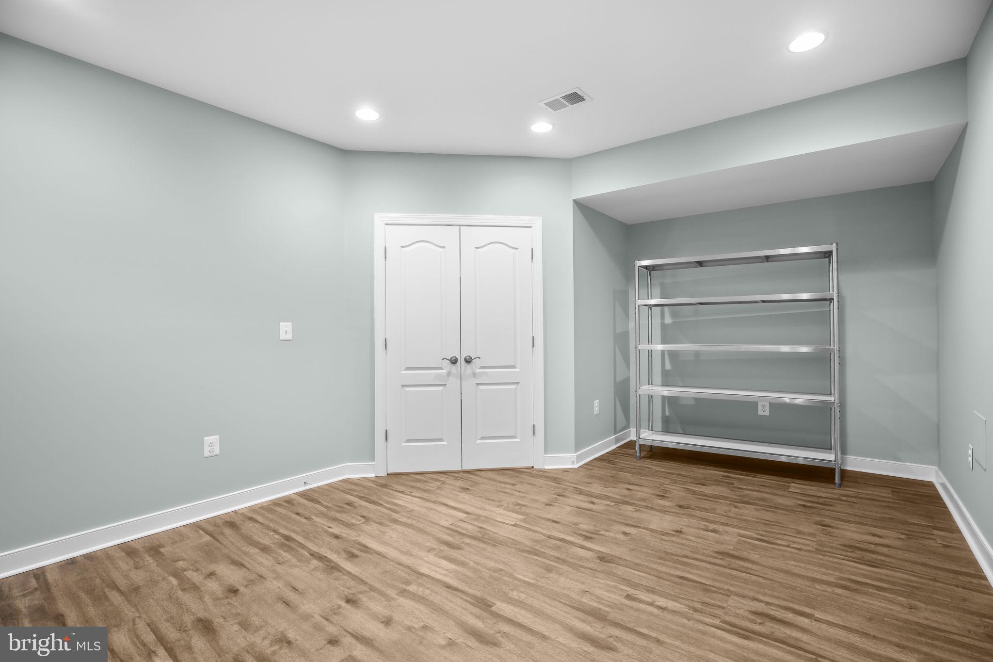 AUGUSTINE AT THE GLENS - Residential