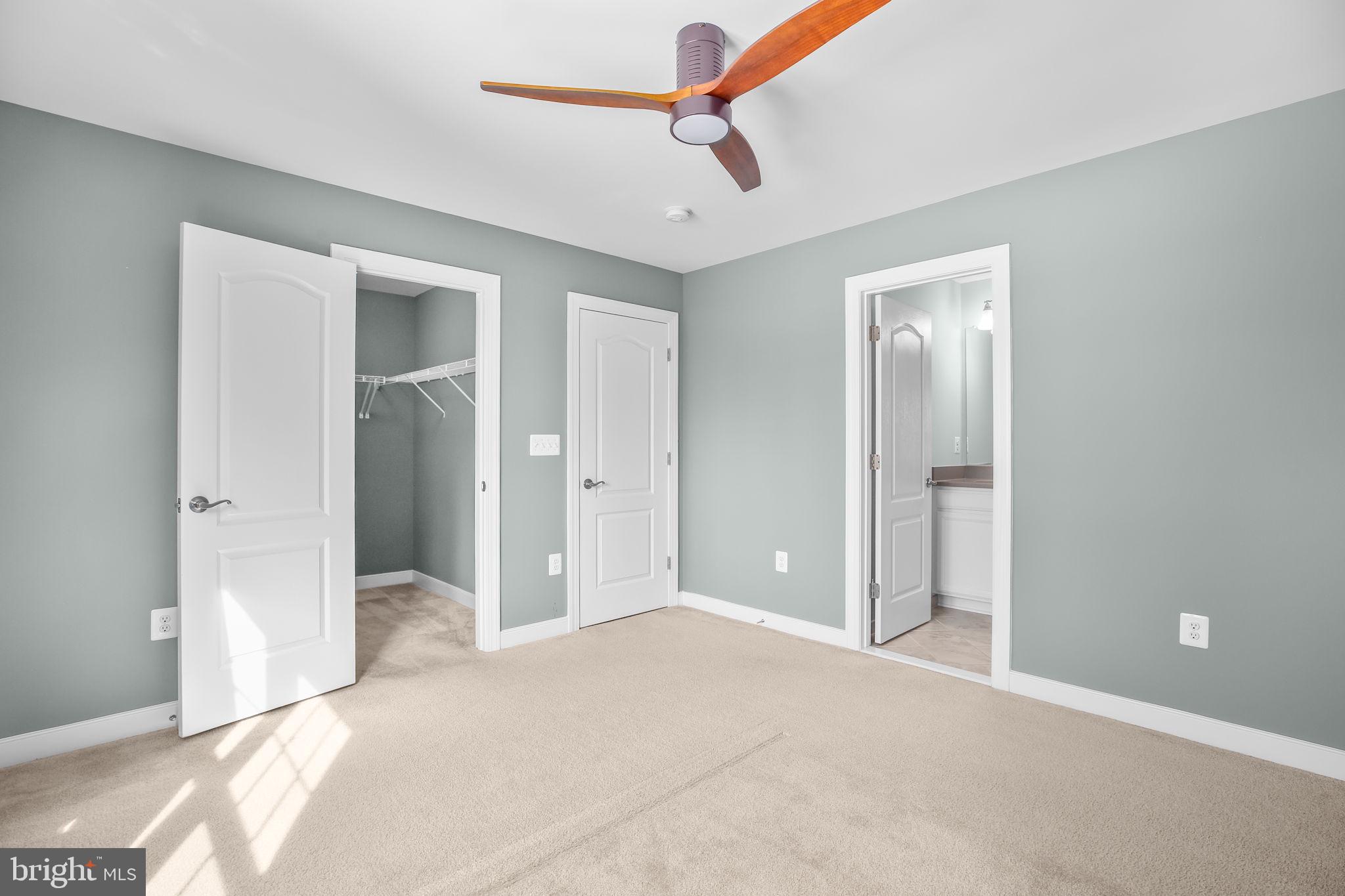 AUGUSTINE AT THE GLENS - Residential