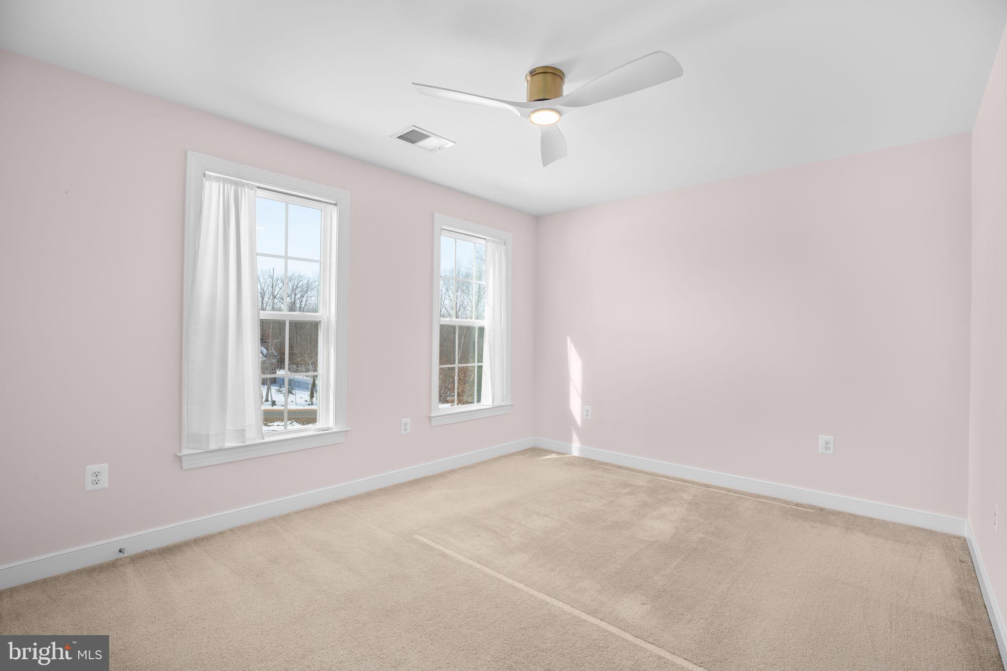 AUGUSTINE AT THE GLENS - Residential