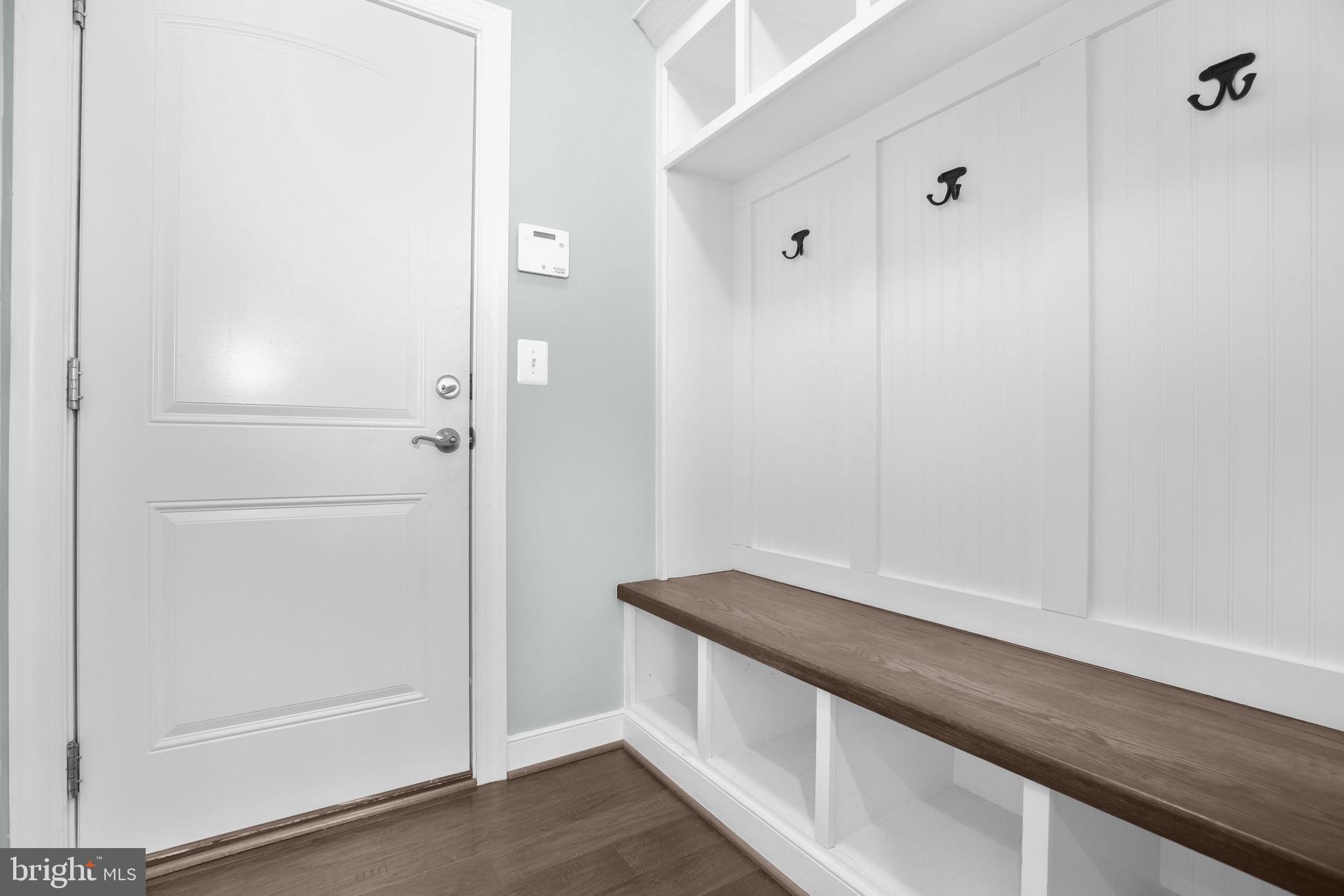 AUGUSTINE AT THE GLENS - Residential