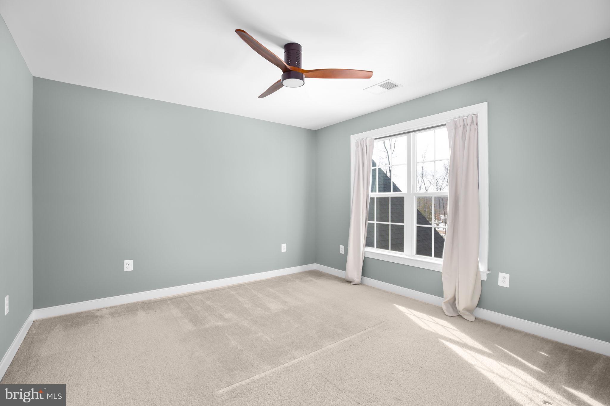 AUGUSTINE AT THE GLENS - Residential