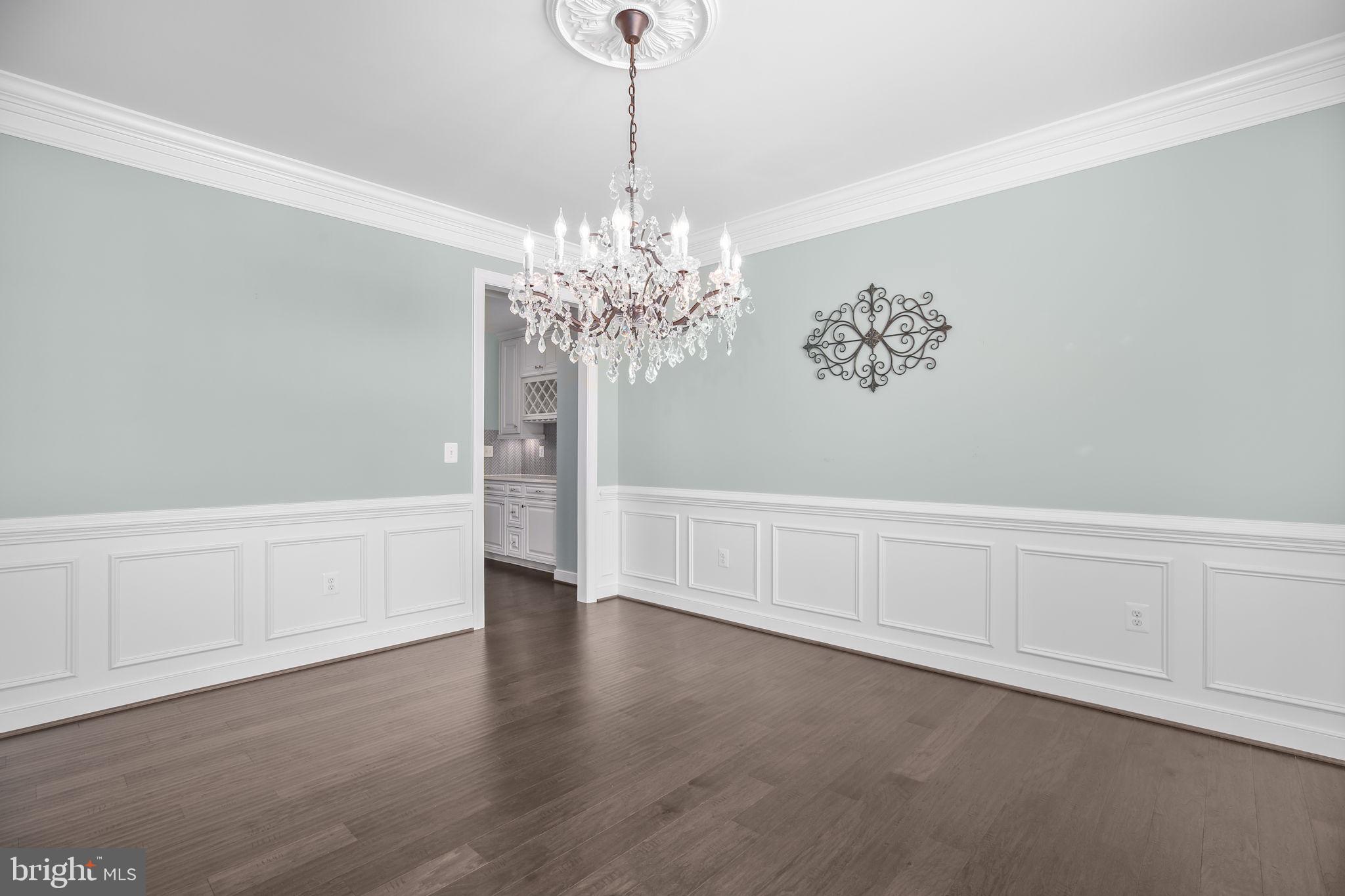 AUGUSTINE AT THE GLENS - Residential