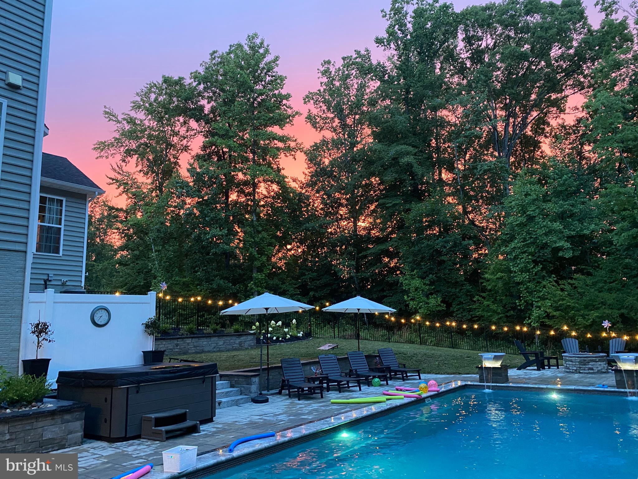 AUGUSTINE AT THE GLENS - Residential