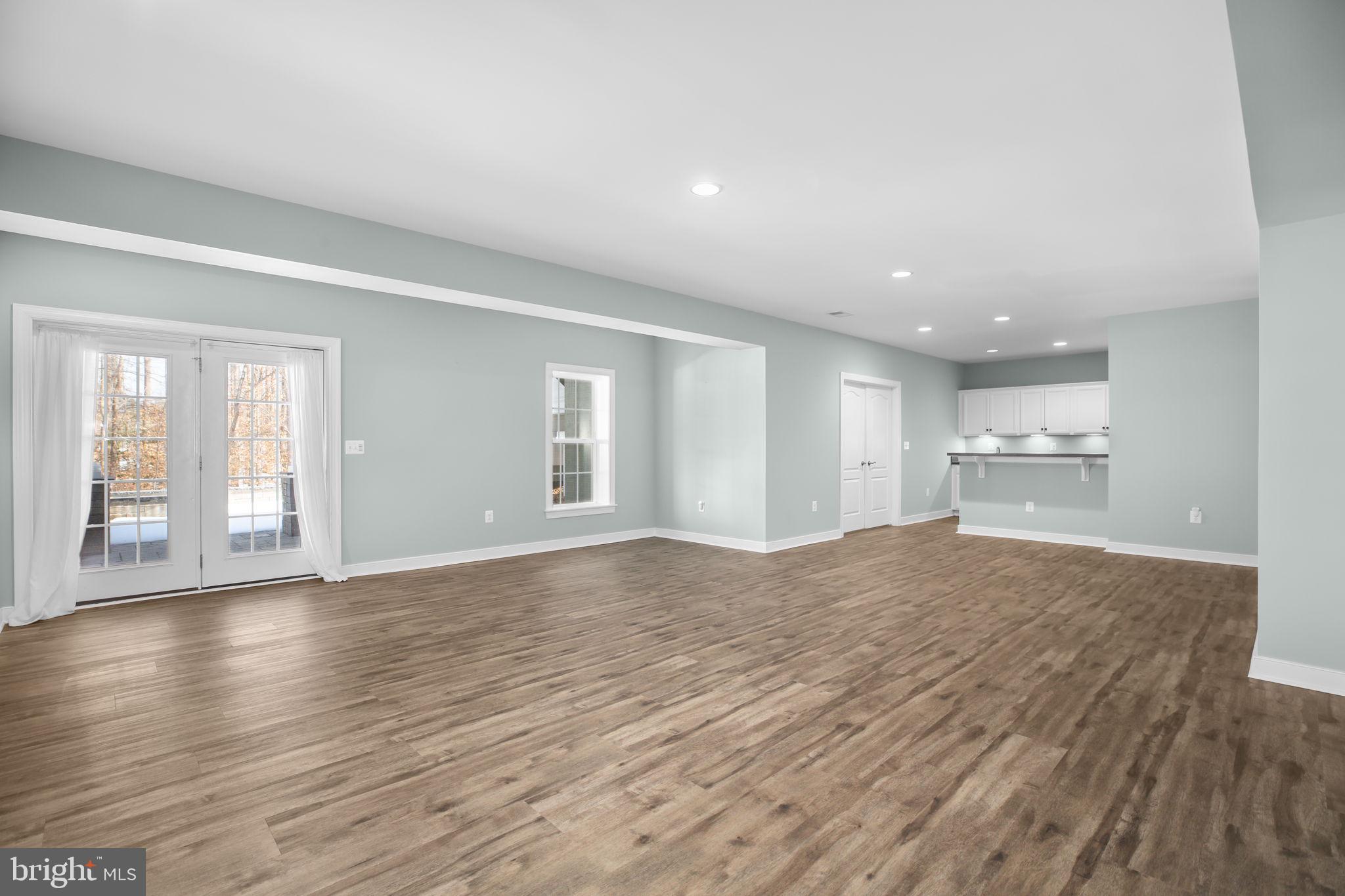 AUGUSTINE AT THE GLENS - Residential