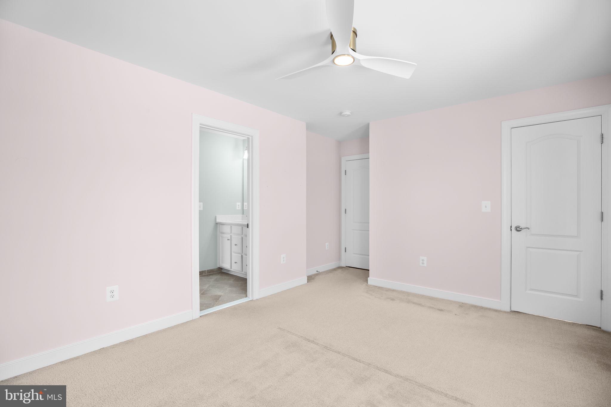 AUGUSTINE AT THE GLENS - Residential