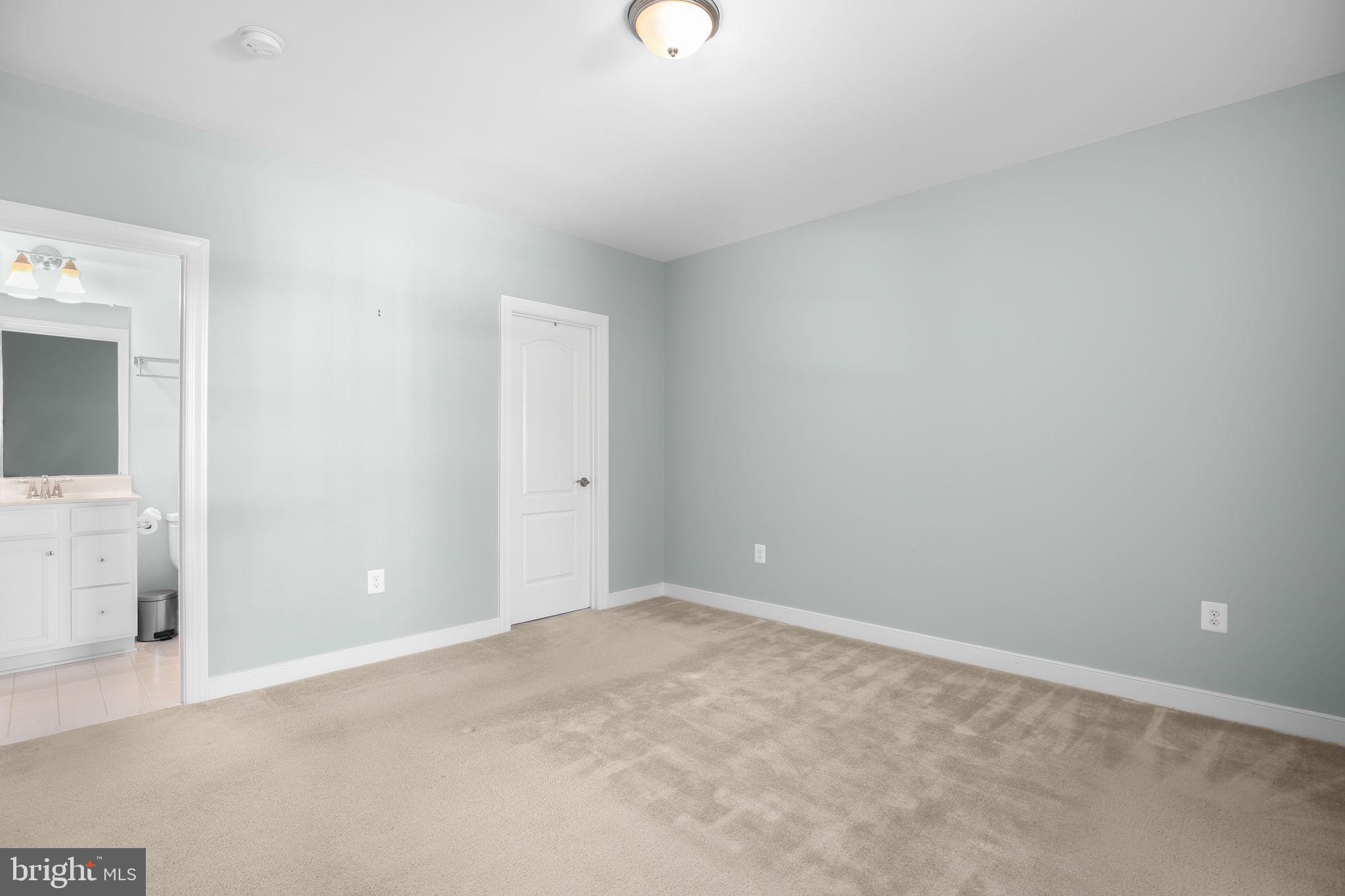 AUGUSTINE AT THE GLENS - Residential