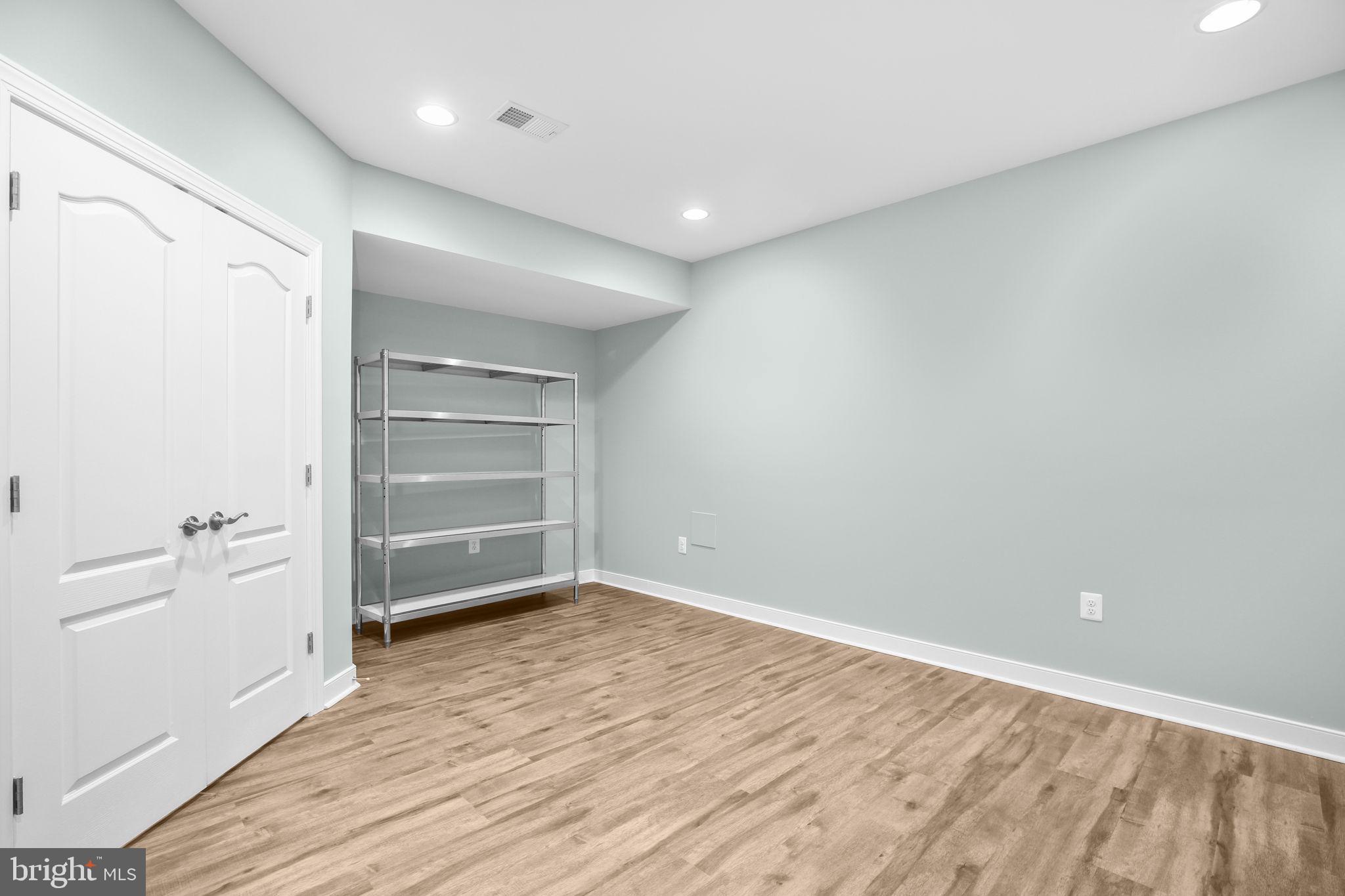 AUGUSTINE AT THE GLENS - Residential