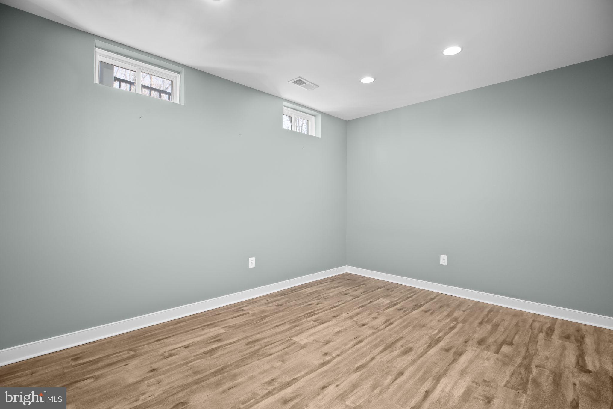 AUGUSTINE AT THE GLENS - Residential