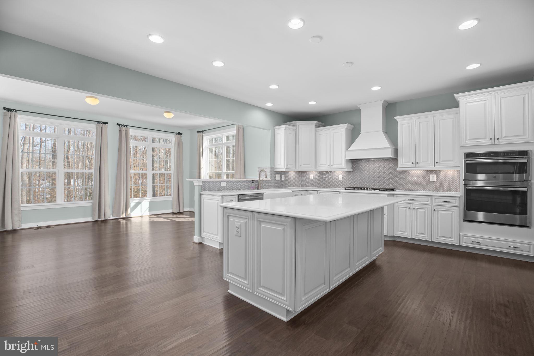 AUGUSTINE AT THE GLENS - Residential