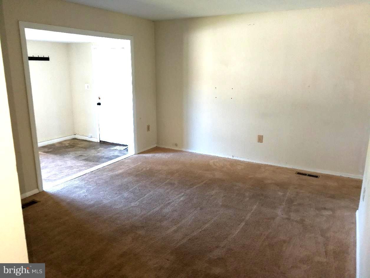 SUBURBIA - Residential