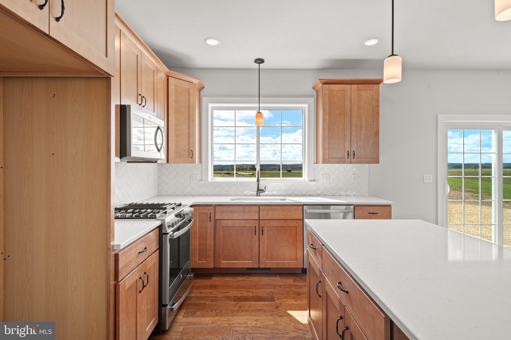 RIVER RIDGE HILLS - Residential